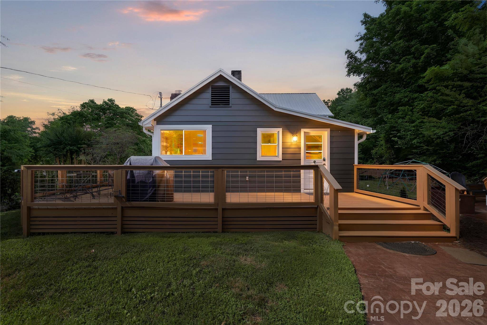2252 Riceville RD, Asheville, NC 28805