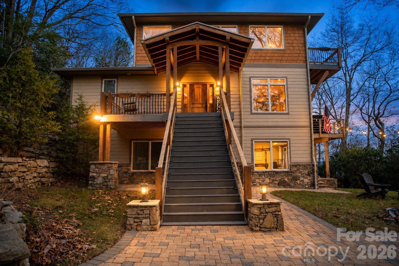 425 Flat Top Mountain RD, Fairview, NC 28730