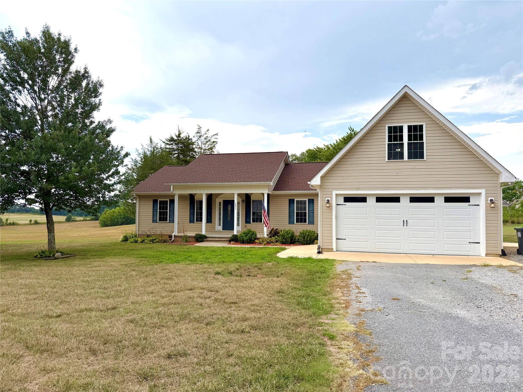 1027 Tabor RD, Olin, NC 28660