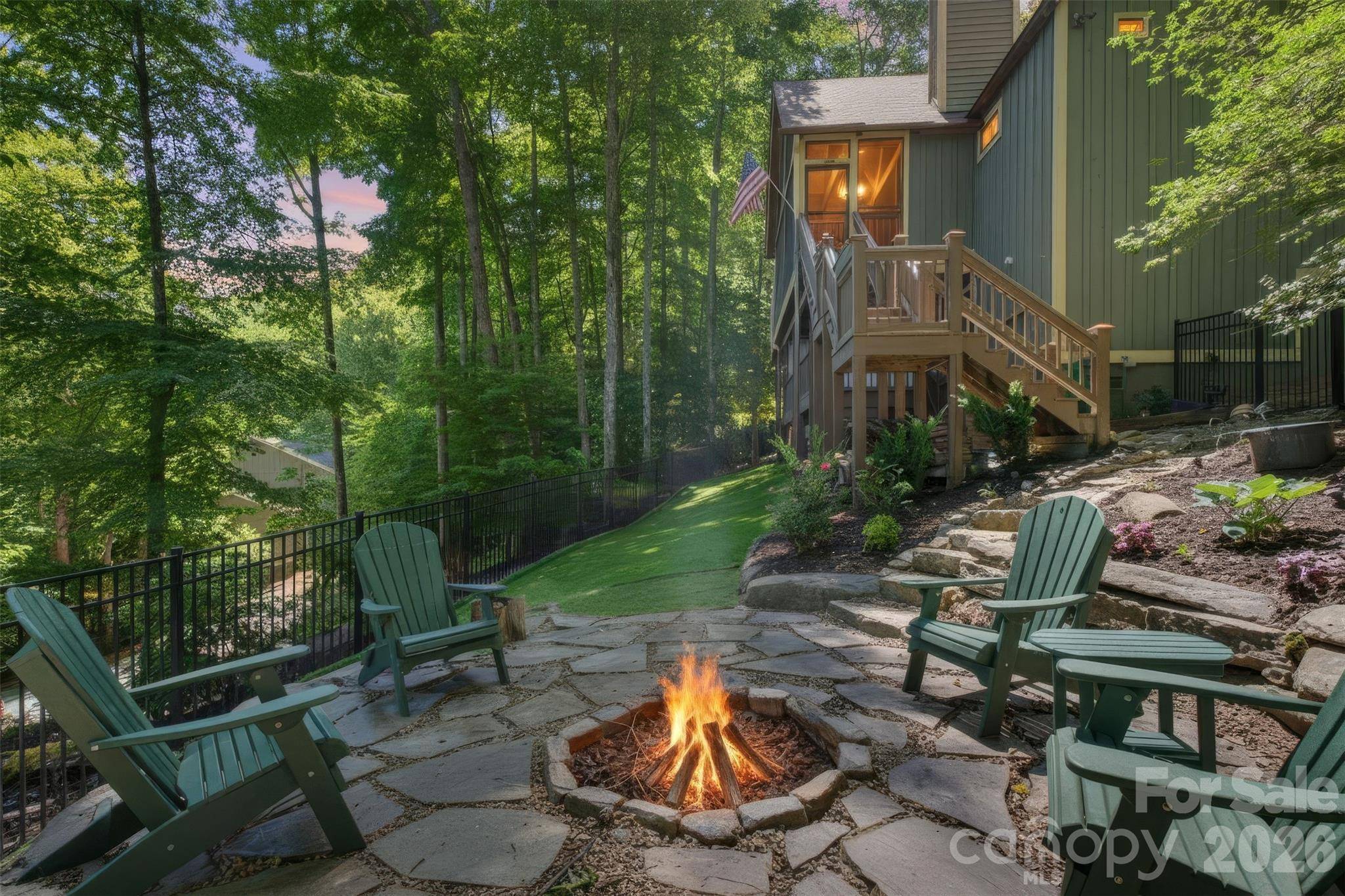 325 Hedgewood DR, Tuckasegee, NC 28783