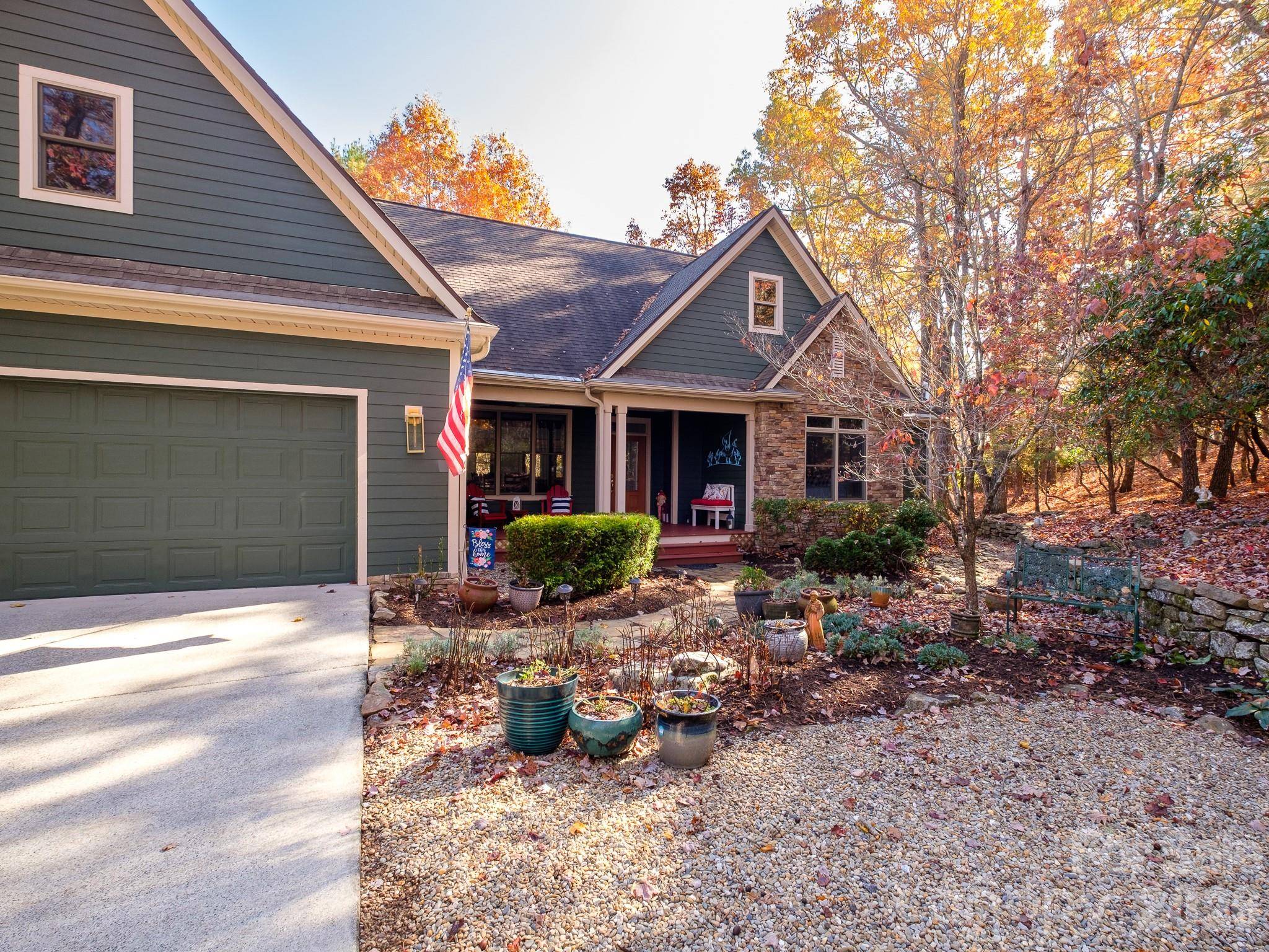 44 Gasga CT, Brevard, NC 28712
