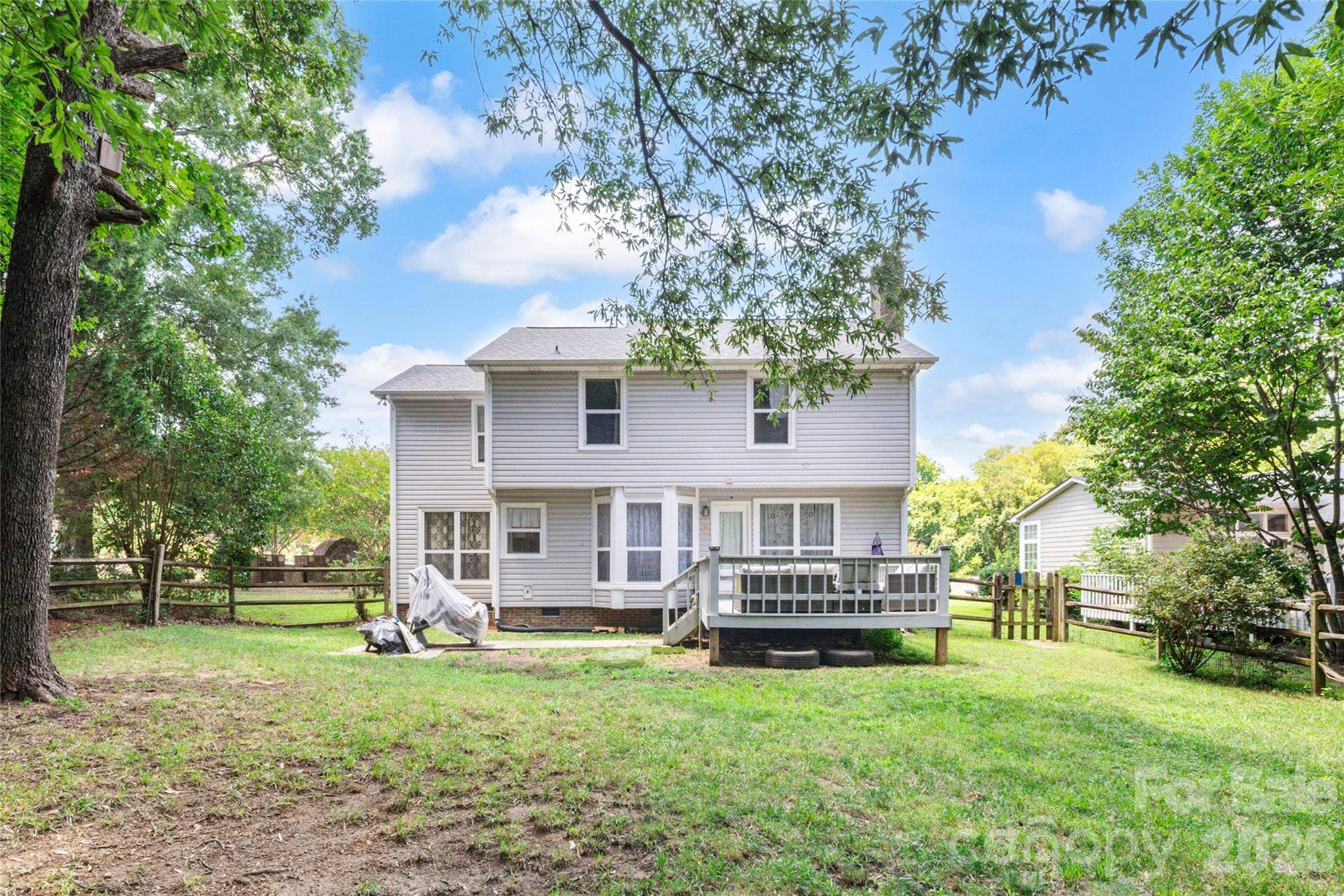 13000 Greycrest DR, Charlotte, NC 28278