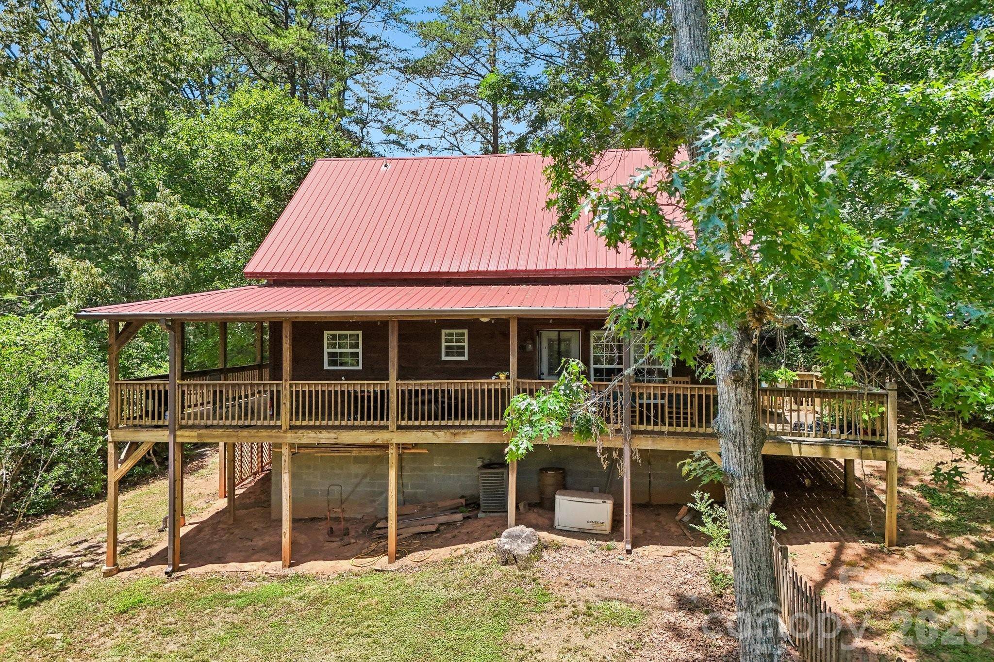 61 Misty Hill LN, Franklin, NC 28734