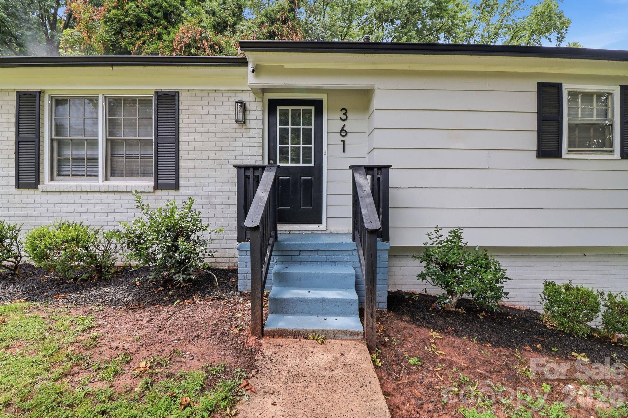 361 Sleepy Hollow RD, Charlotte, NC 28217