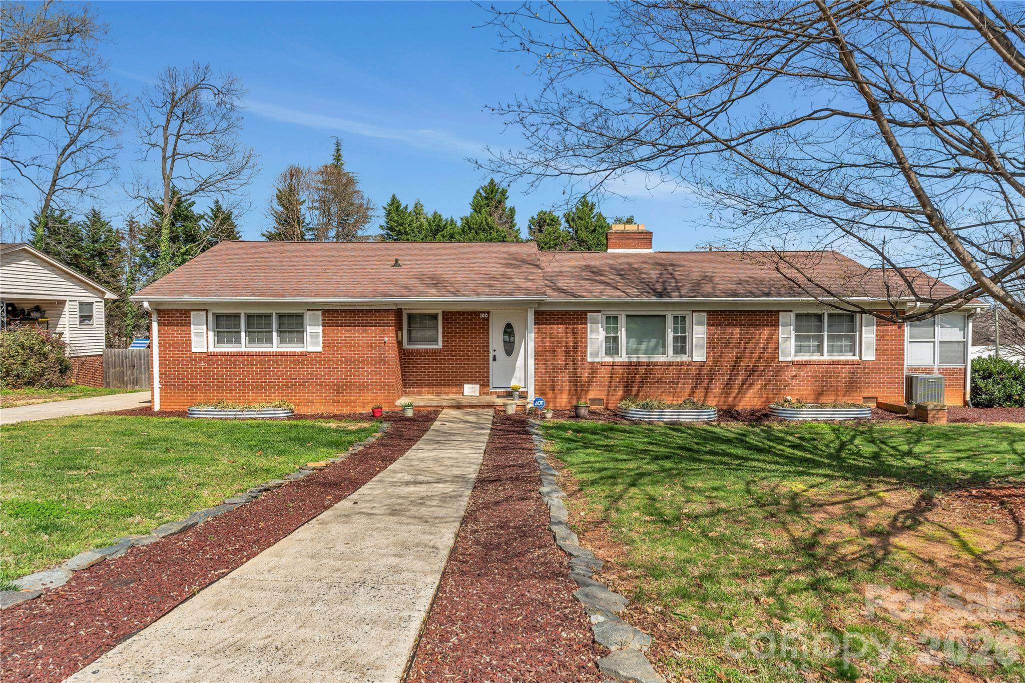 100 Ruby LN, Gastonia, NC 28054