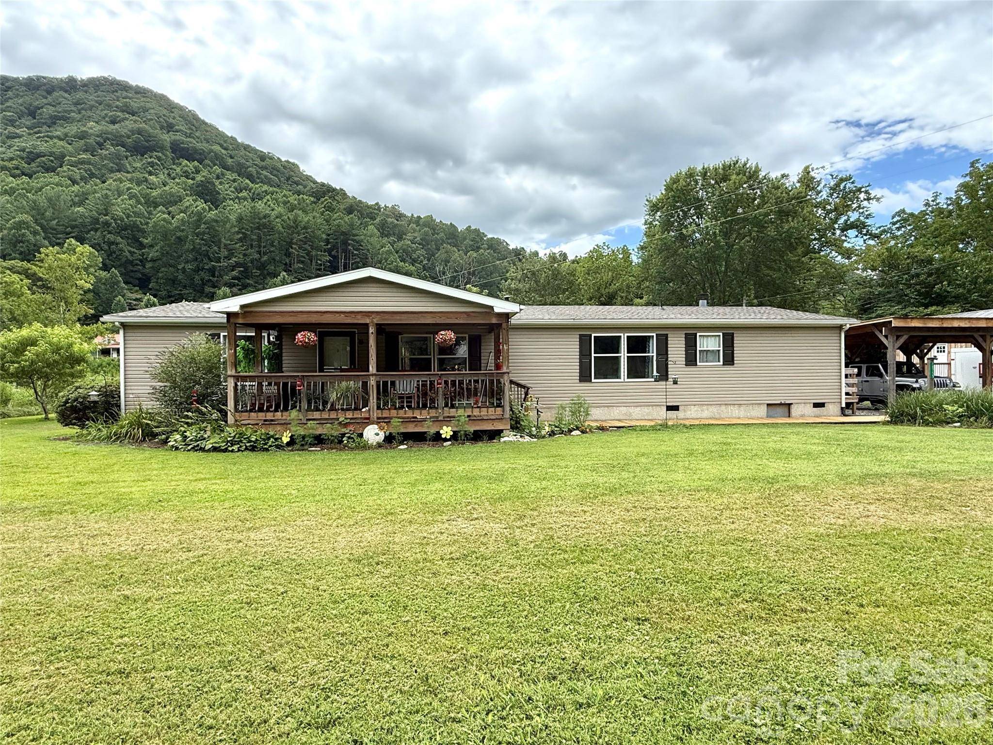 10755 NC 209 HWY, Hot Springs, NC 28743