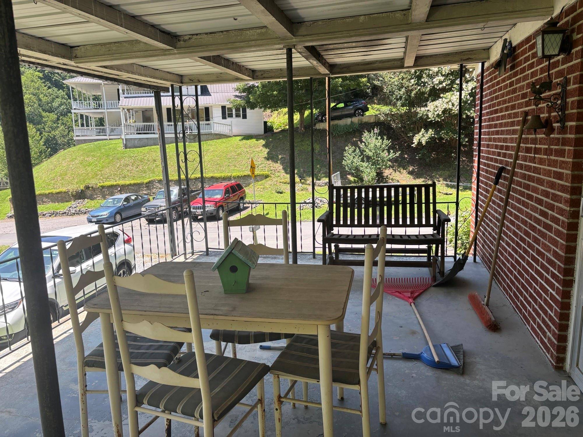 637 Toe Cane RD, Bakersville, NC 28705
