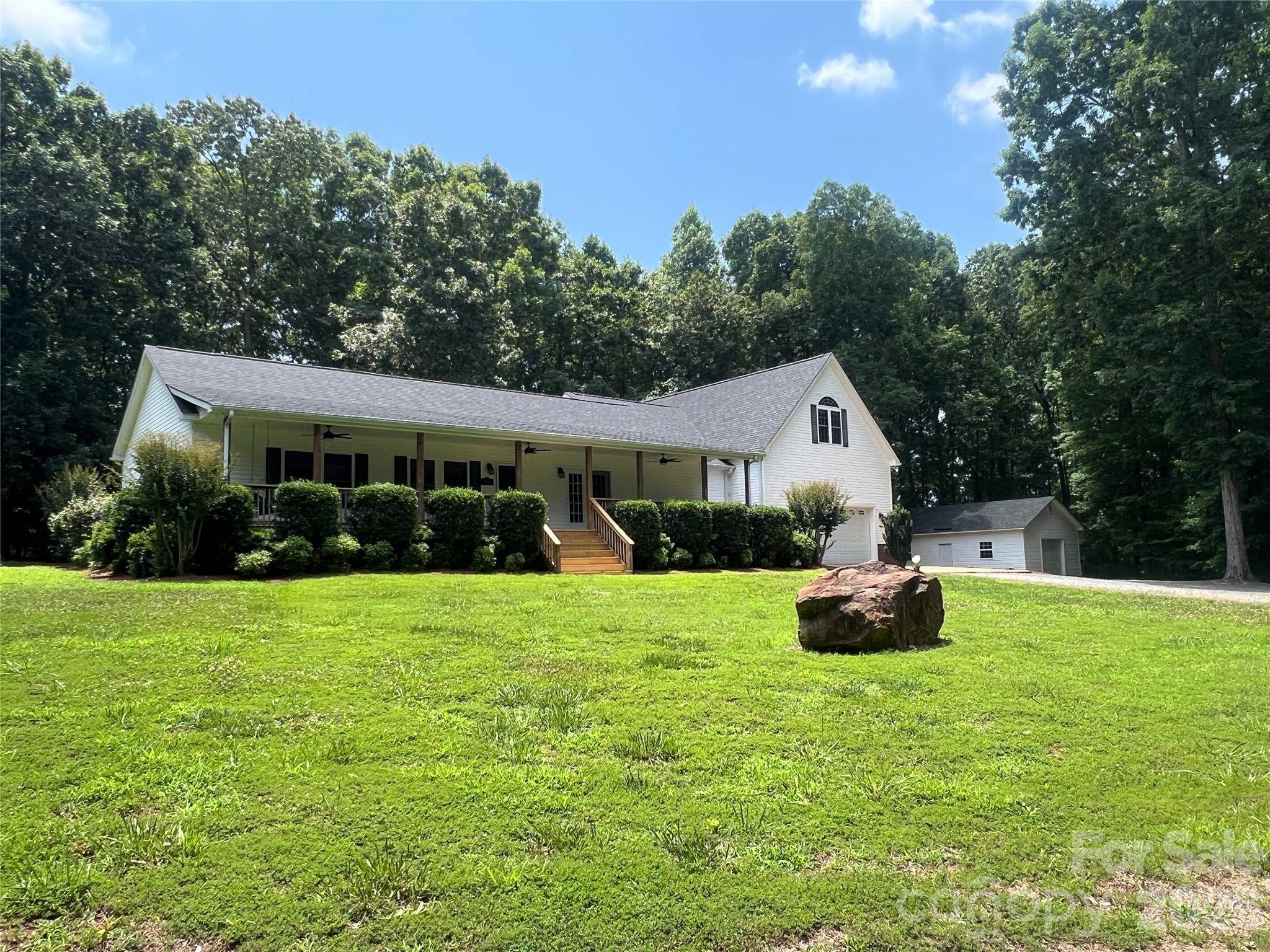 245 Jermane RD, New London, NC 28127