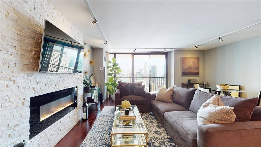 10 E Ontario ST #4301, Chicago, IL 60611