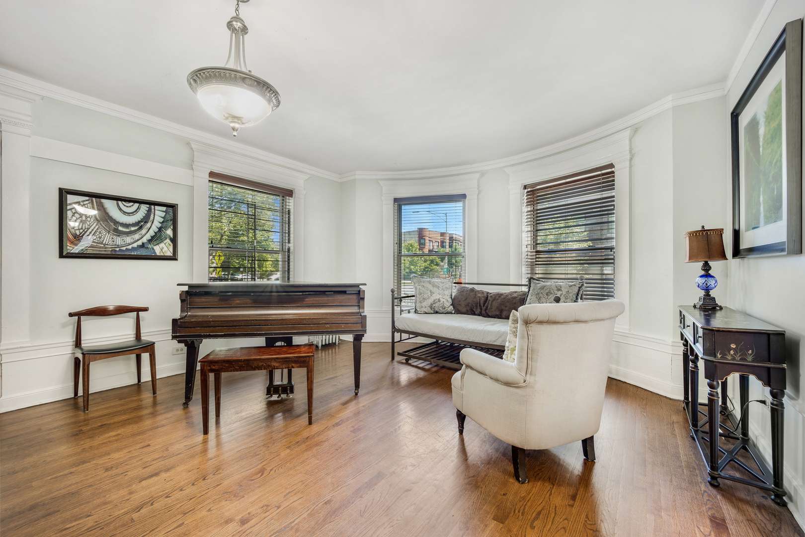 4560 S Michigan AVE, Chicago, IL 60653