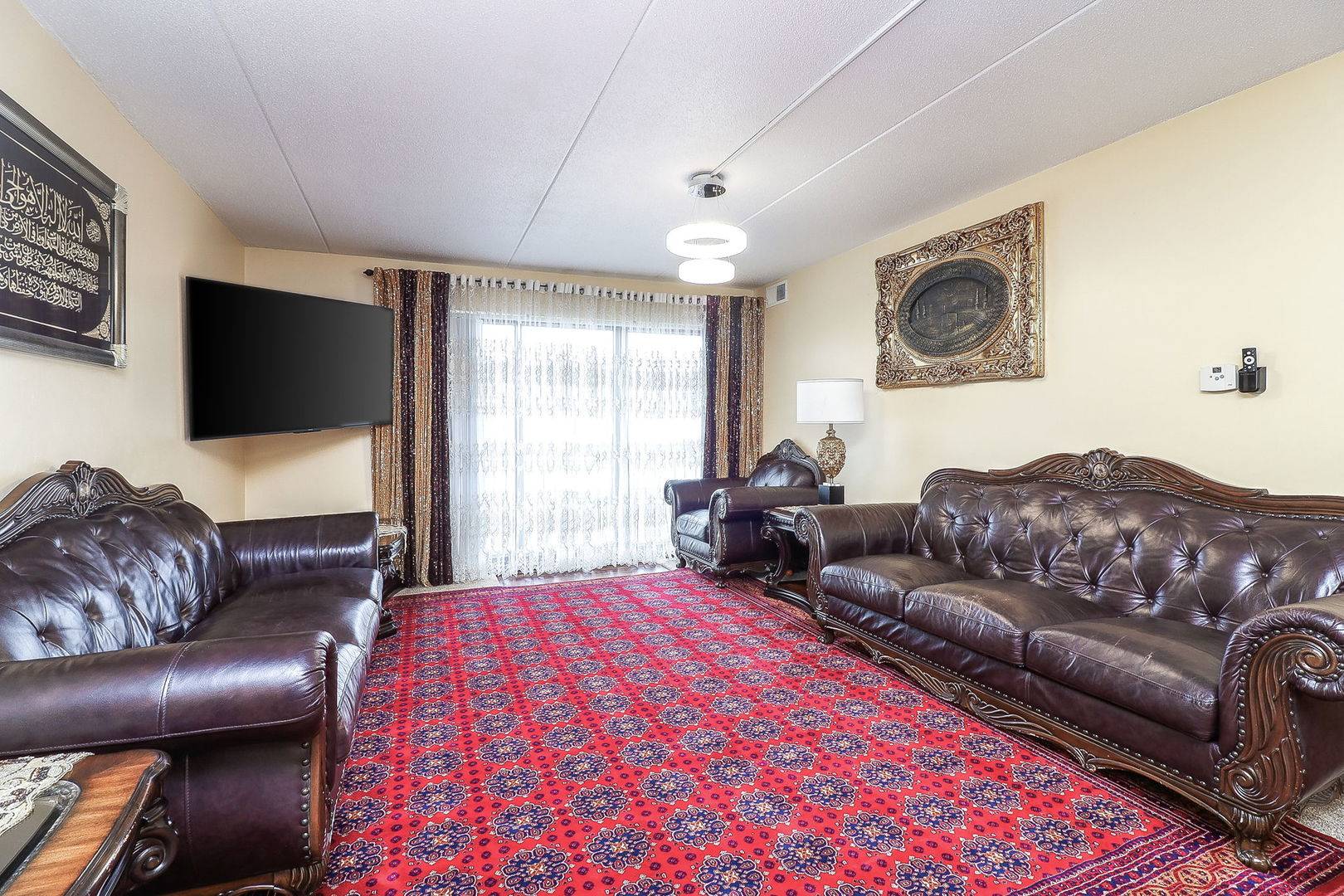 475 N Cass AVE #202, Westmont, IL 60559