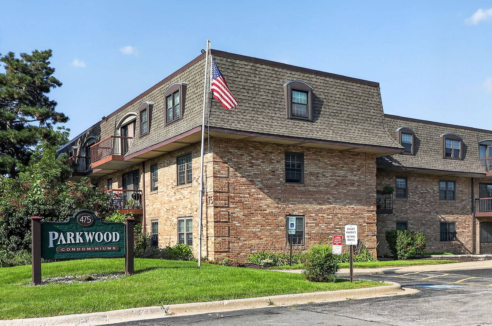 475 N Cass AVE #202, Westmont, IL 60559