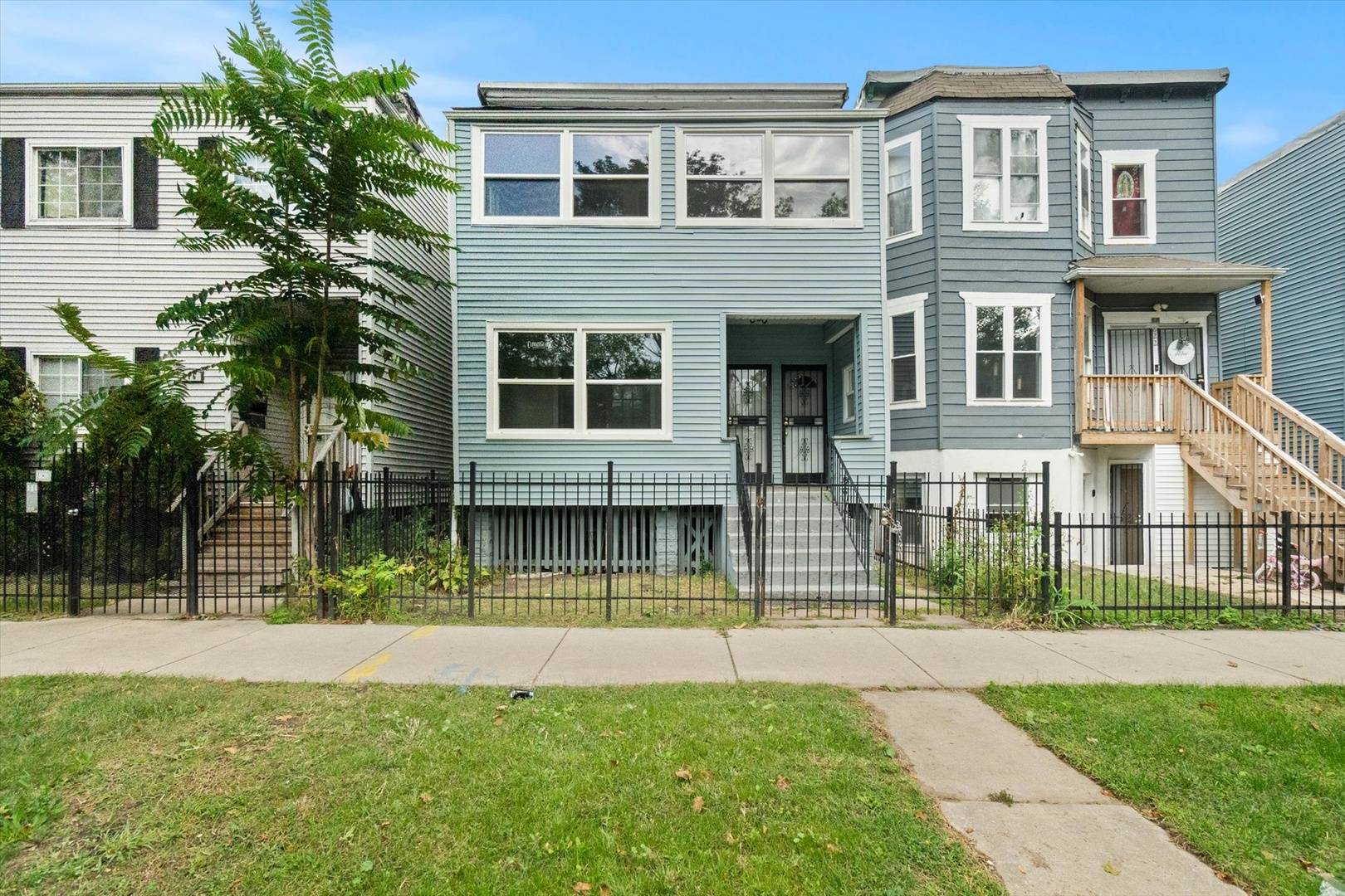 820 E 89th PL, Chicago, IL 60619