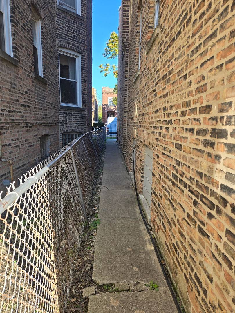 5409 W Monroe ST, Chicago, IL 60644