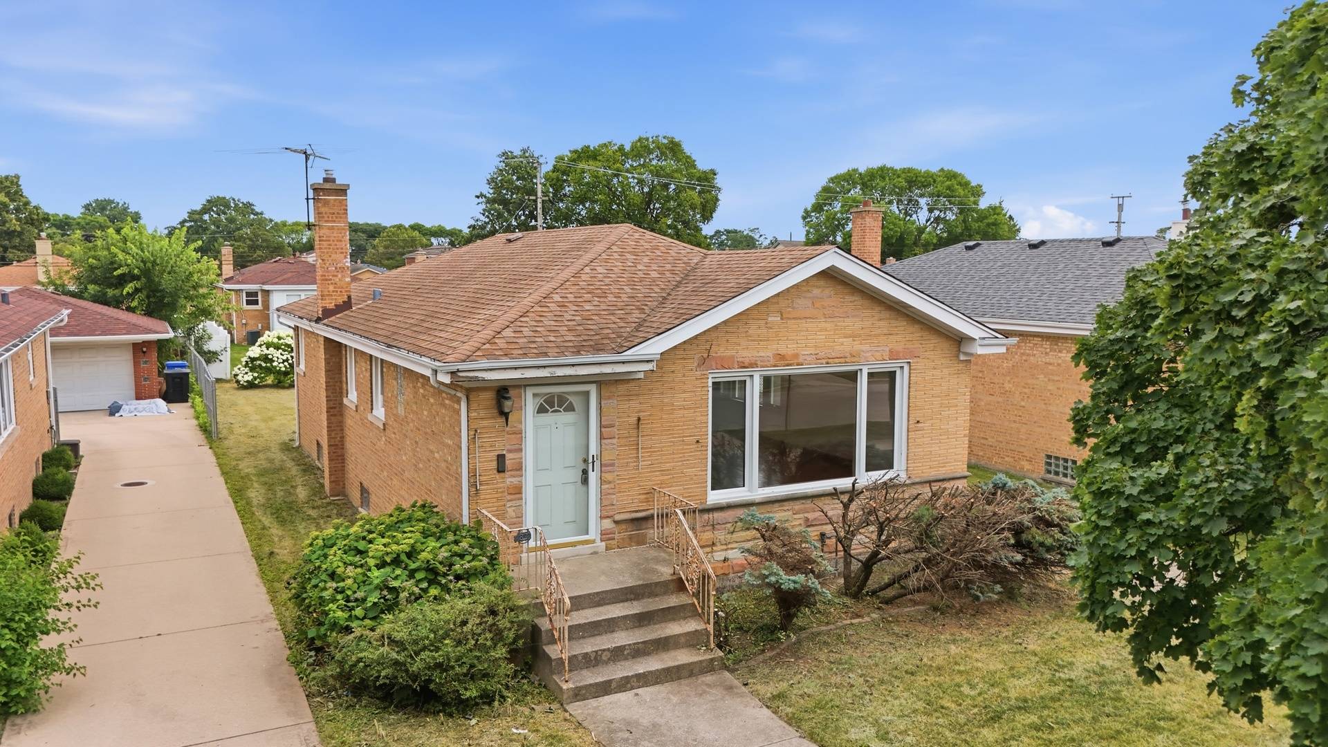 4847 N Sayre AVE, Chicago, IL 60656