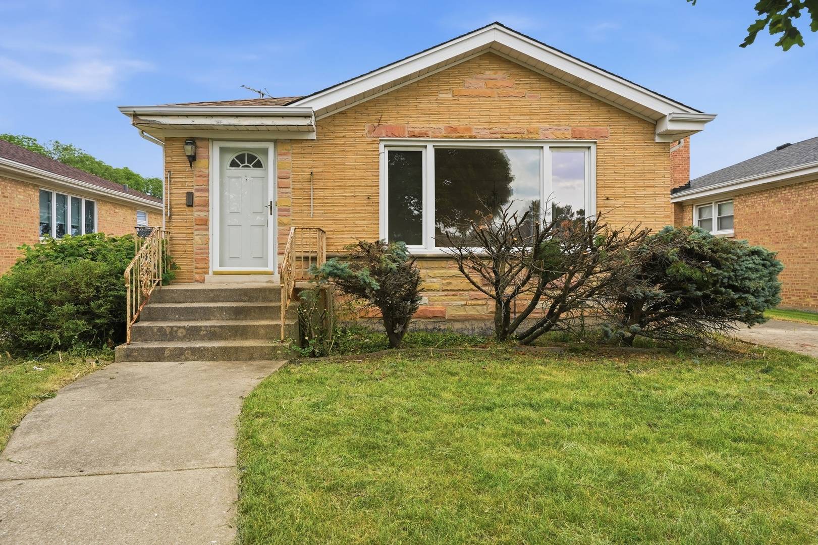 4847 N Sayre AVE, Chicago, IL 60656