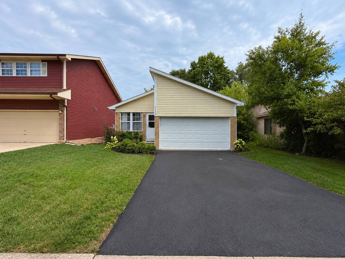 4340 Mayfair CT, Country Club Hills, IL 60478