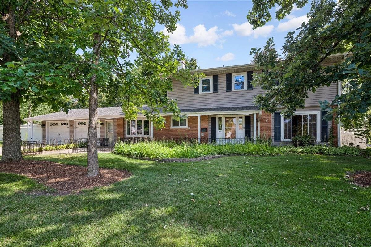 705 Northview LN, Hoffman Estates, IL 60169