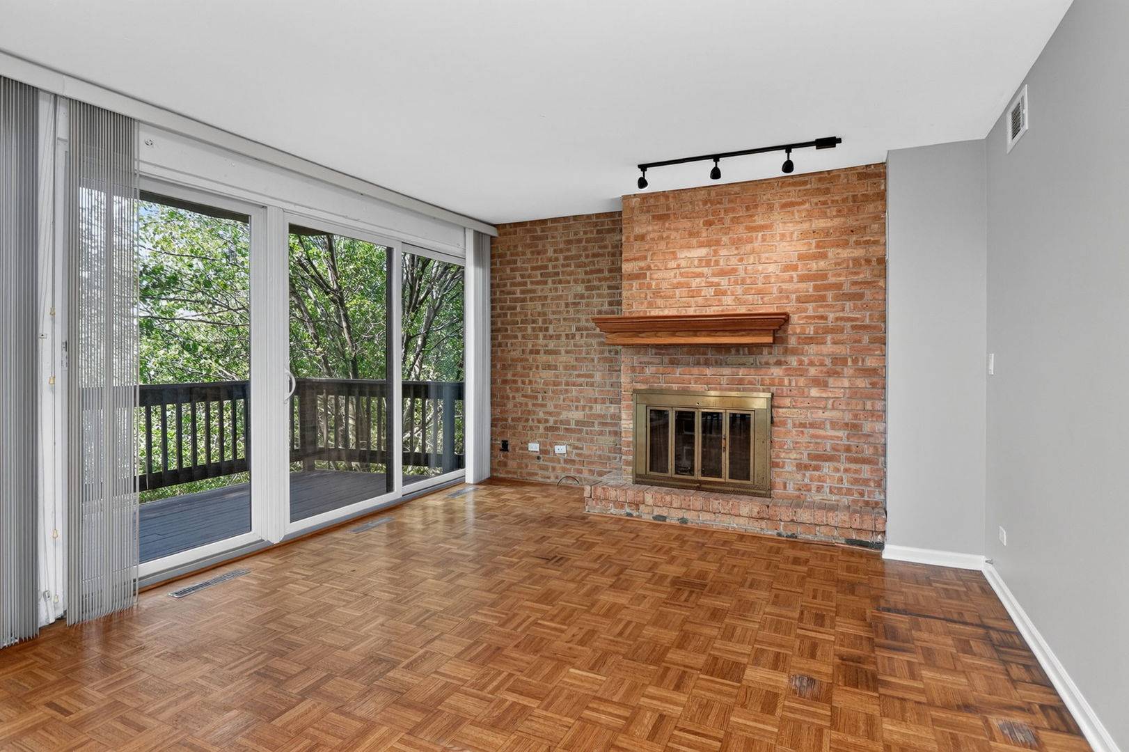 5542 E Lake DR #74D, Lisle, IL 60532