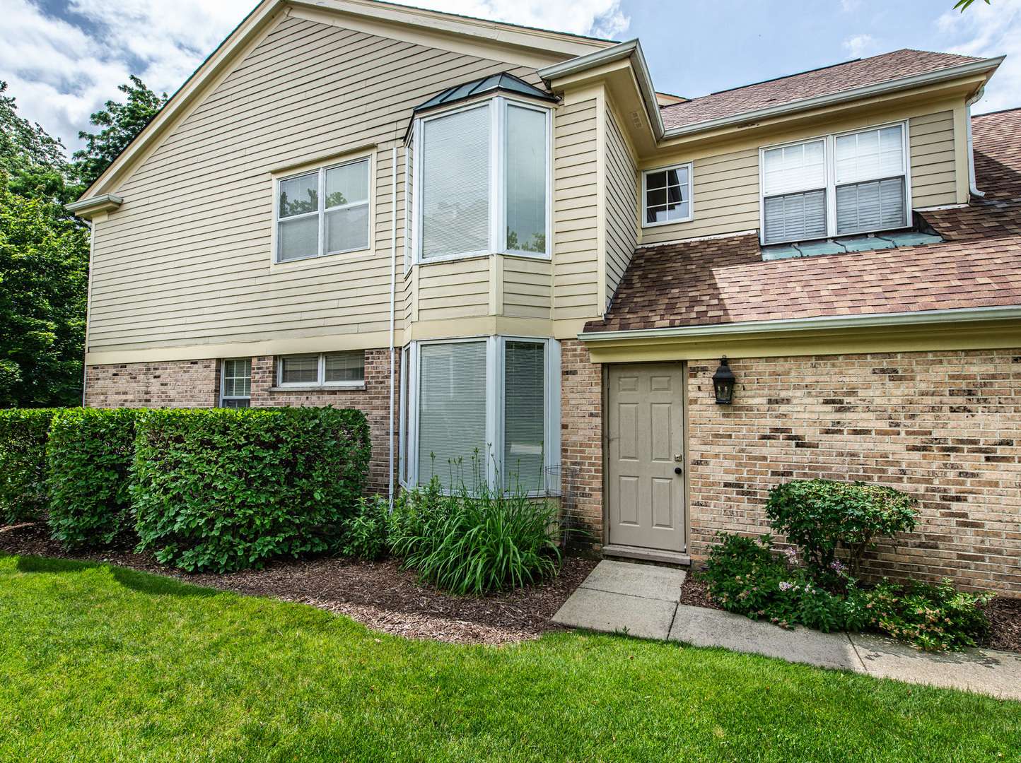 1857 W Ashbury LN #3-6, Inverness, IL 60067