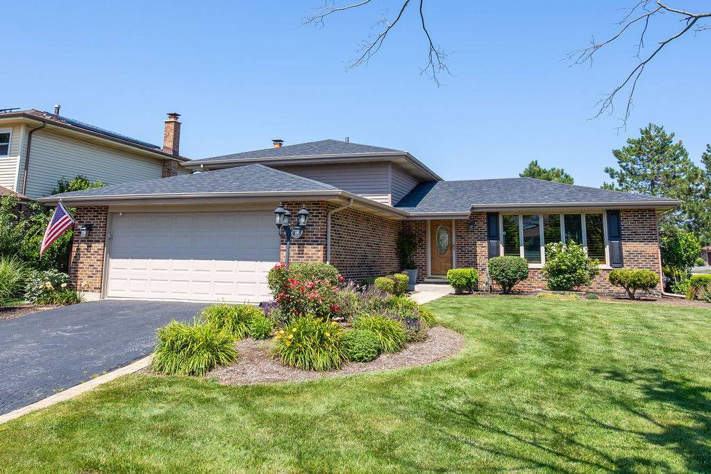 17207 Valley DR, Tinley Park, IL 60487