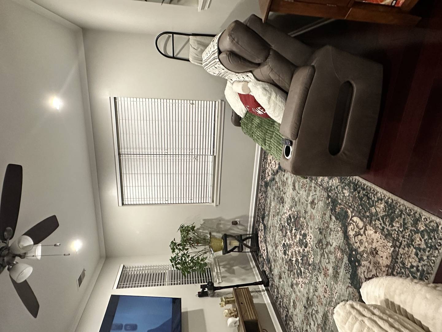 481 Silver Charm DR #481, Oswego, IL 60543