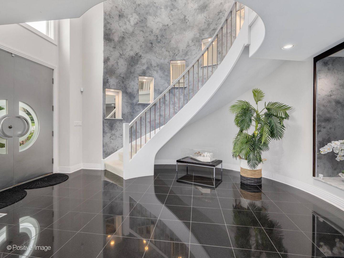 920 St Stephens Green, Oak Brook, IL 60523