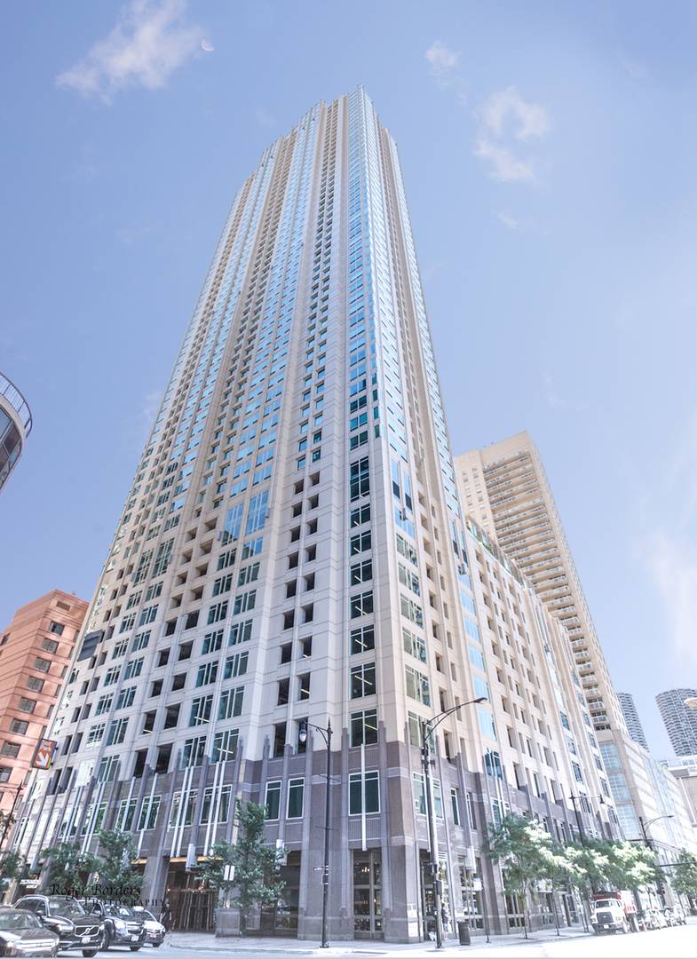 33 W Ontario ST #54C, Chicago, IL 60654