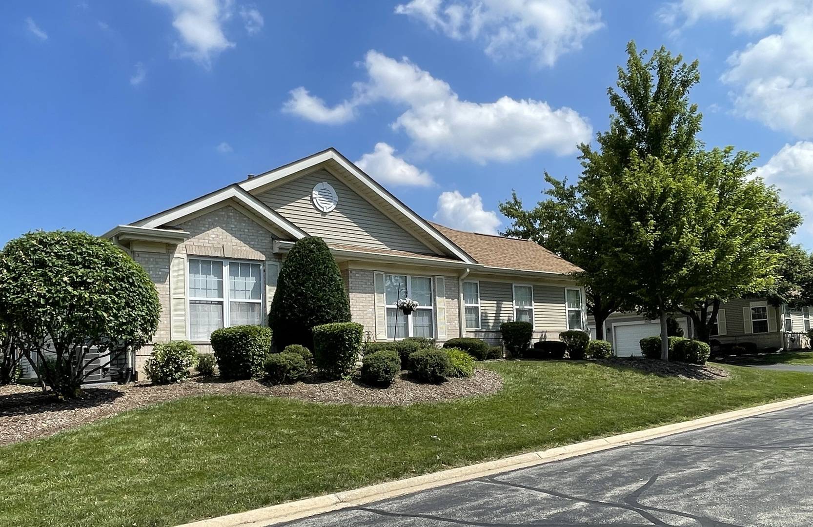 21564 W Empress LN, Plainfield, IL 60544