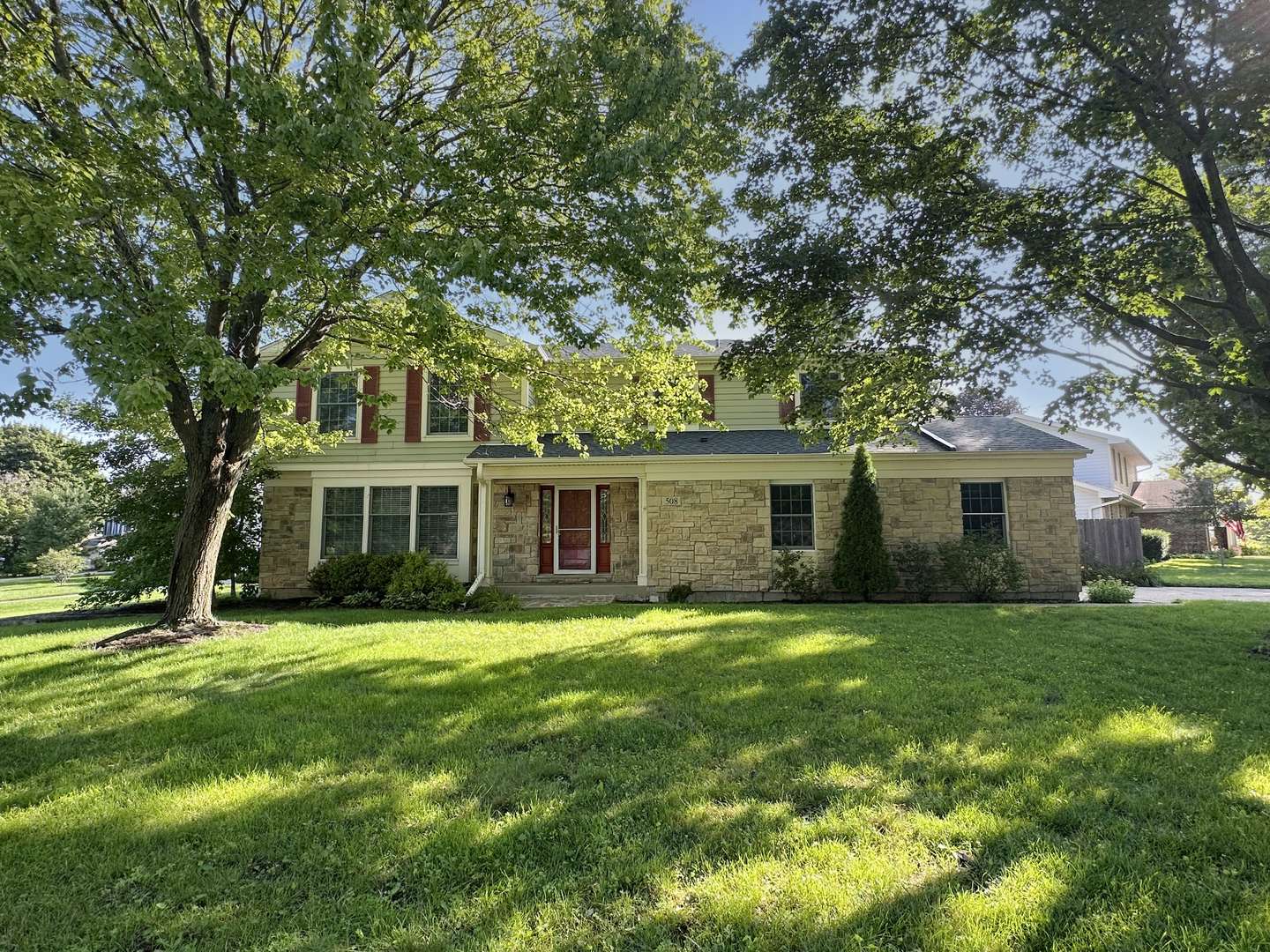 508 W Golf RD, Libertyville, IL 60048