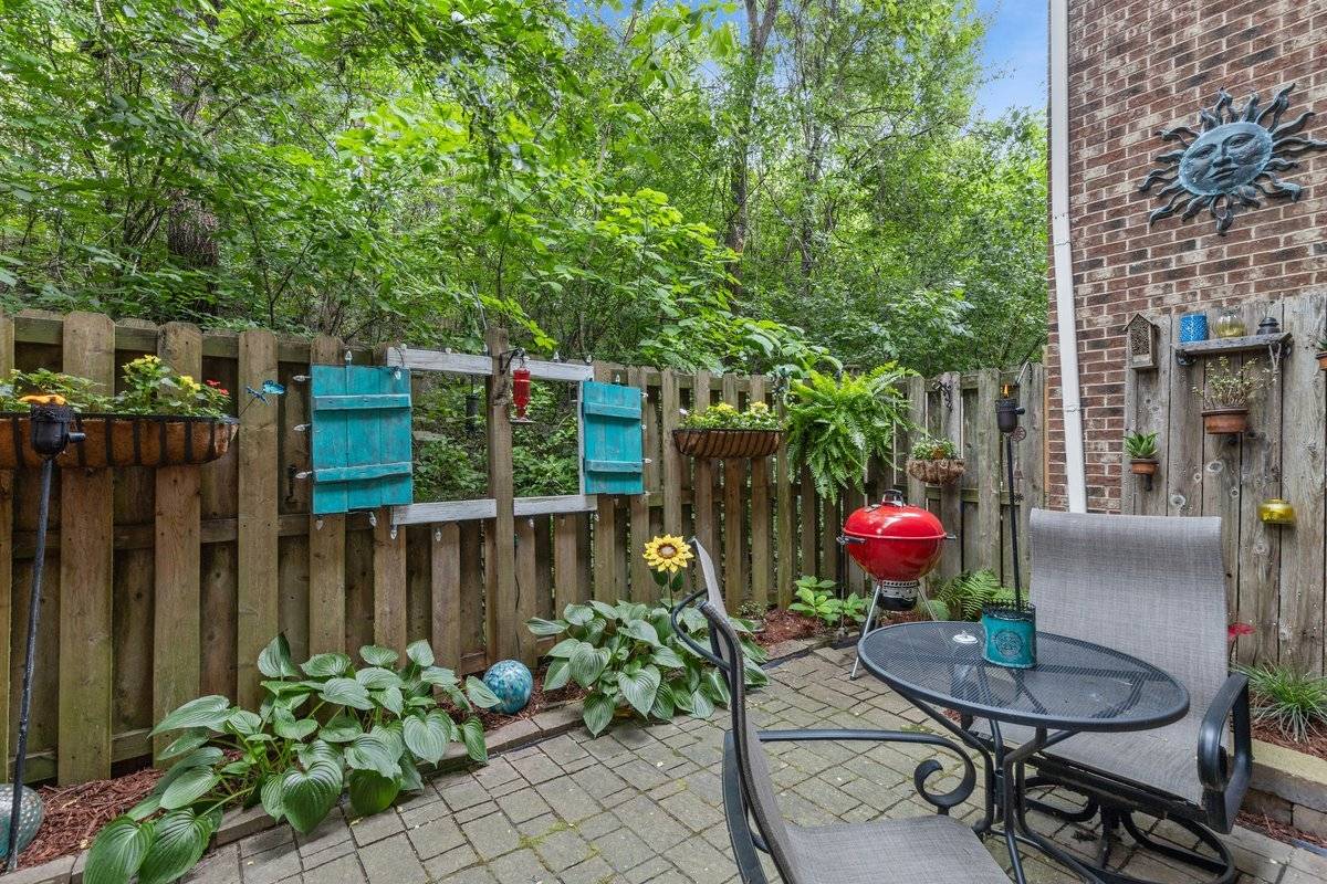1661 Church ST, Evanston, IL 60201