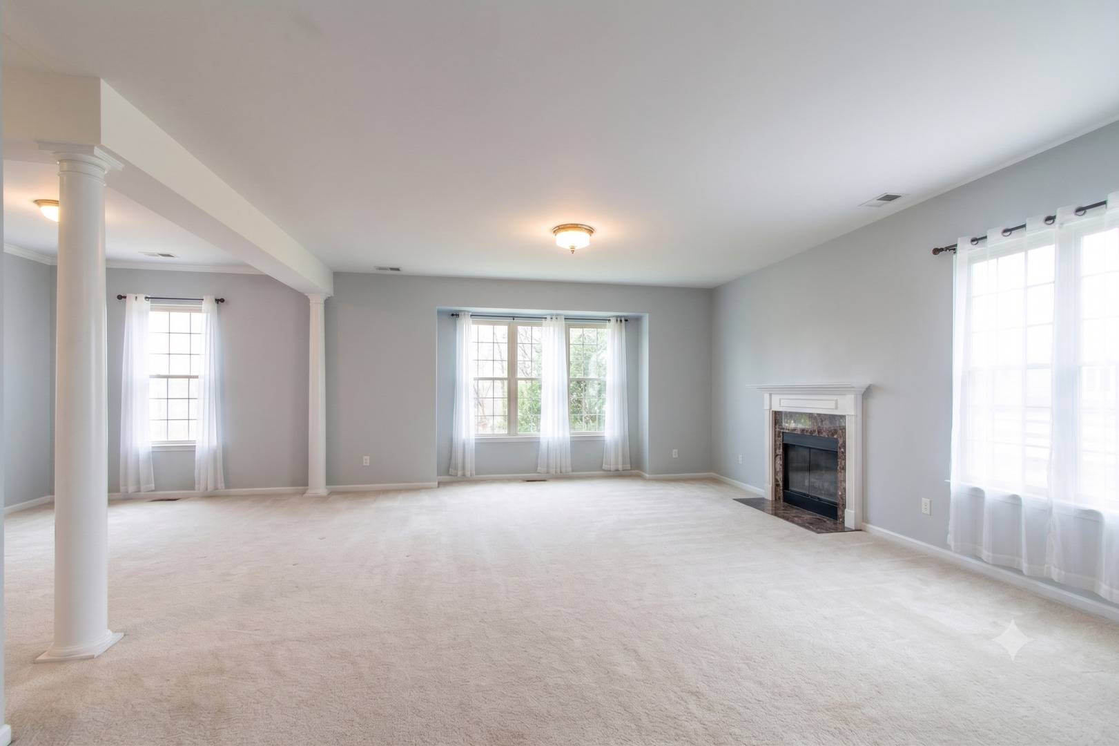 6 Beaconsfield CT, Lincolnshire, IL 60069