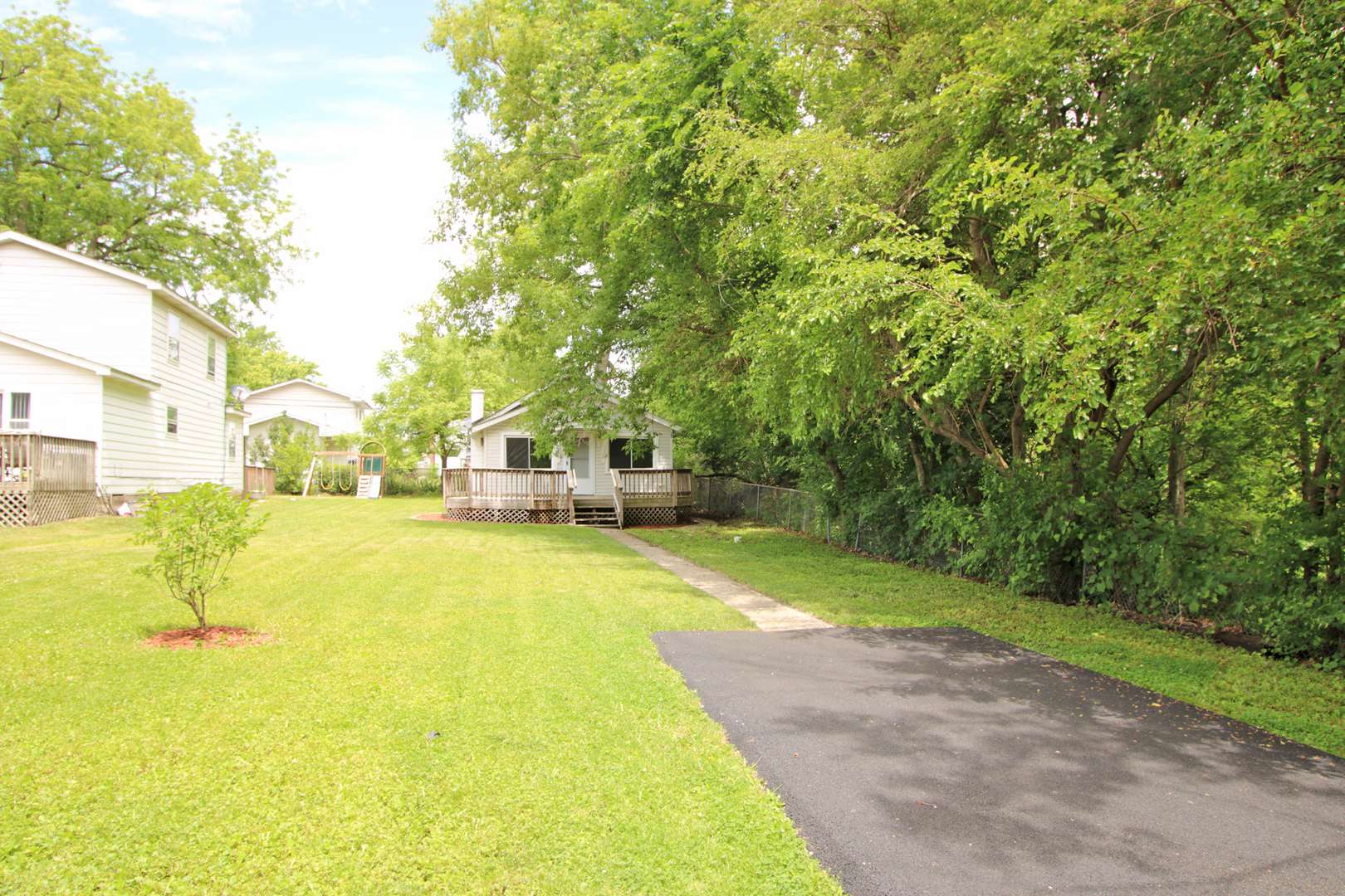 338 E Lakeview AVE, Round Lake Beach, IL 60073