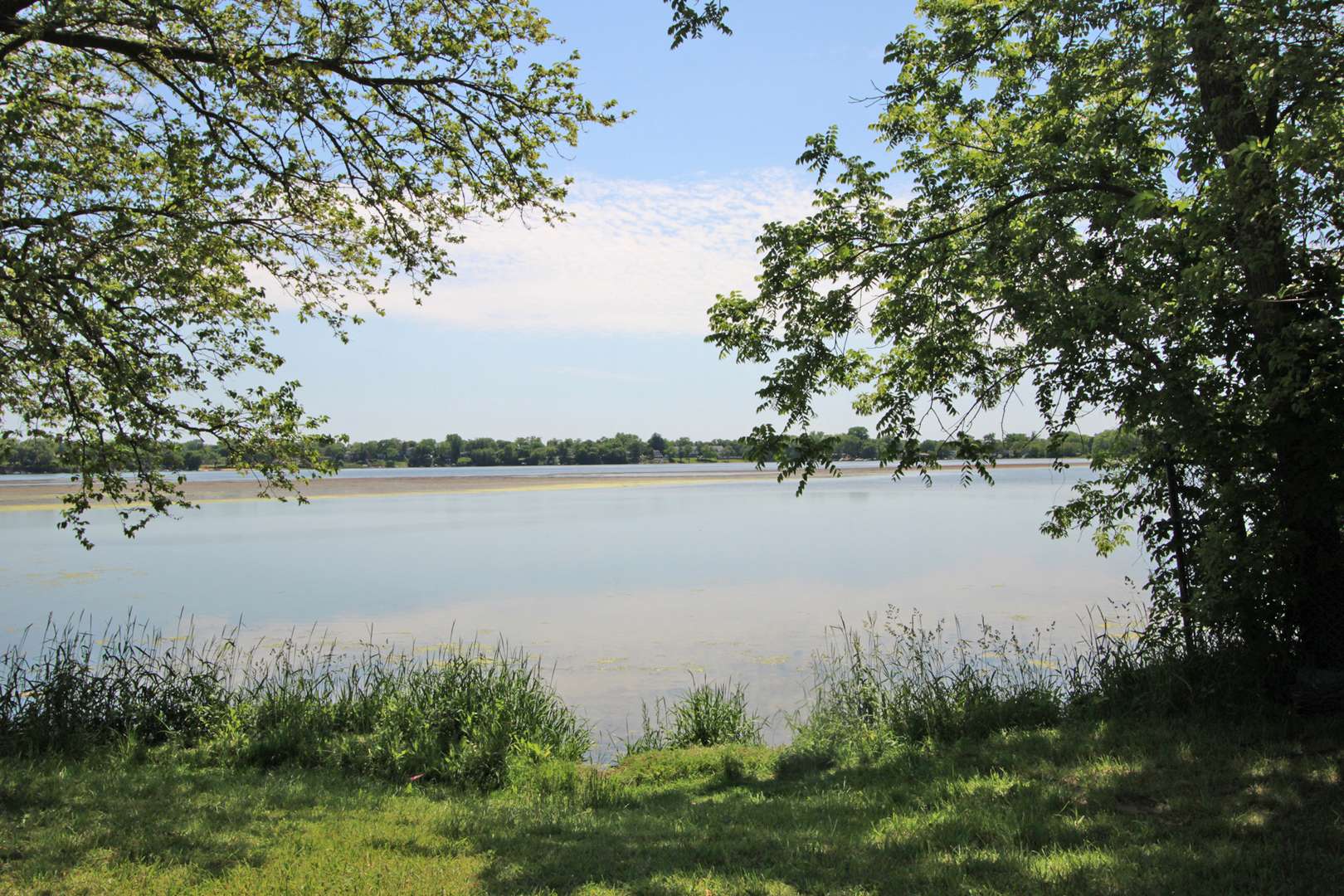338 E Lakeview AVE, Round Lake Beach, IL 60073