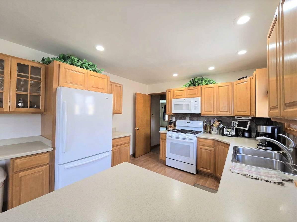 8043 S Kostner AVE, Chicago, IL 60652