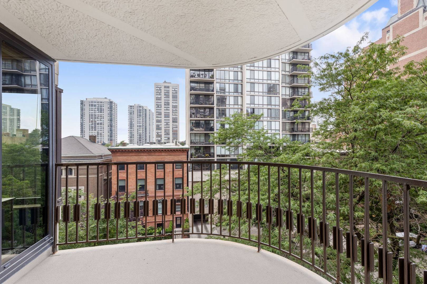 1501 N State Pkwy #5A, Chicago, IL 60610