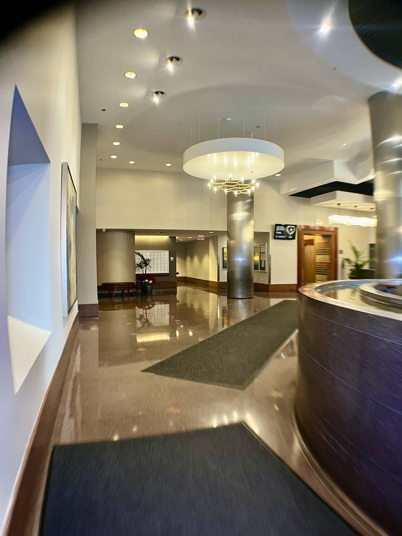 3660 N Lake Shore DR #2513, Chicago, IL 60613