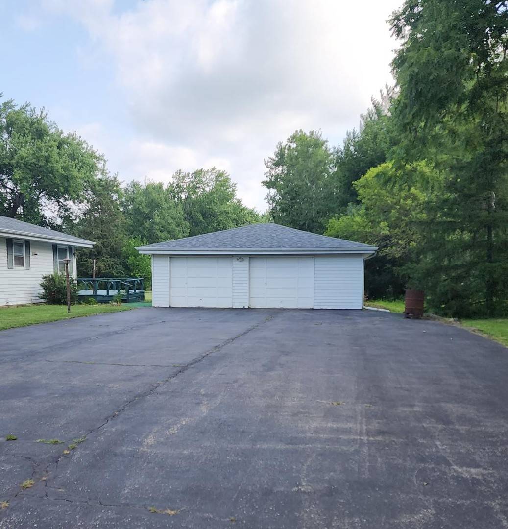 13298 W 21st ST, Wadsworth, IL 60083