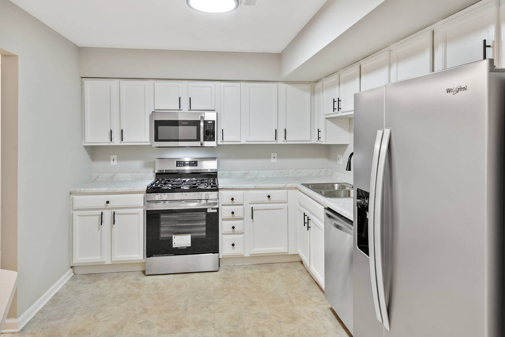 1320 E Arnold ST, Sandwich, IL 60548