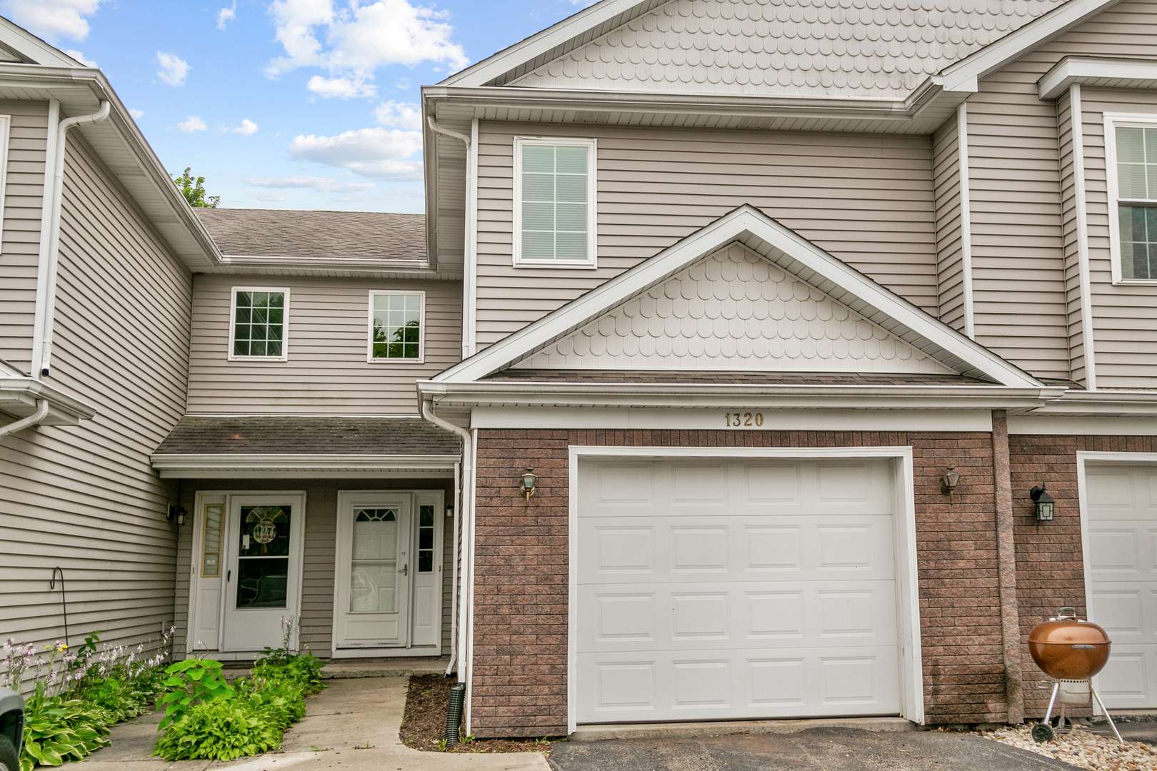 1320 E Arnold ST, Sandwich, IL 60548