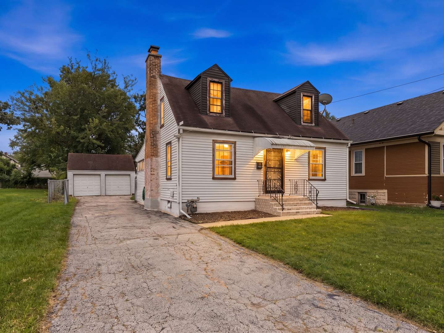 1029 Front ST, Aurora, IL 60505