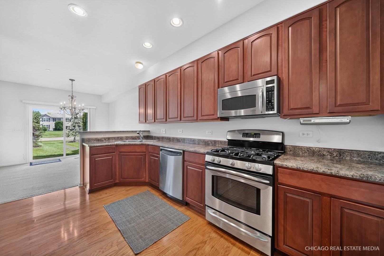 9956 Cummings ST, Huntley, IL 60142
