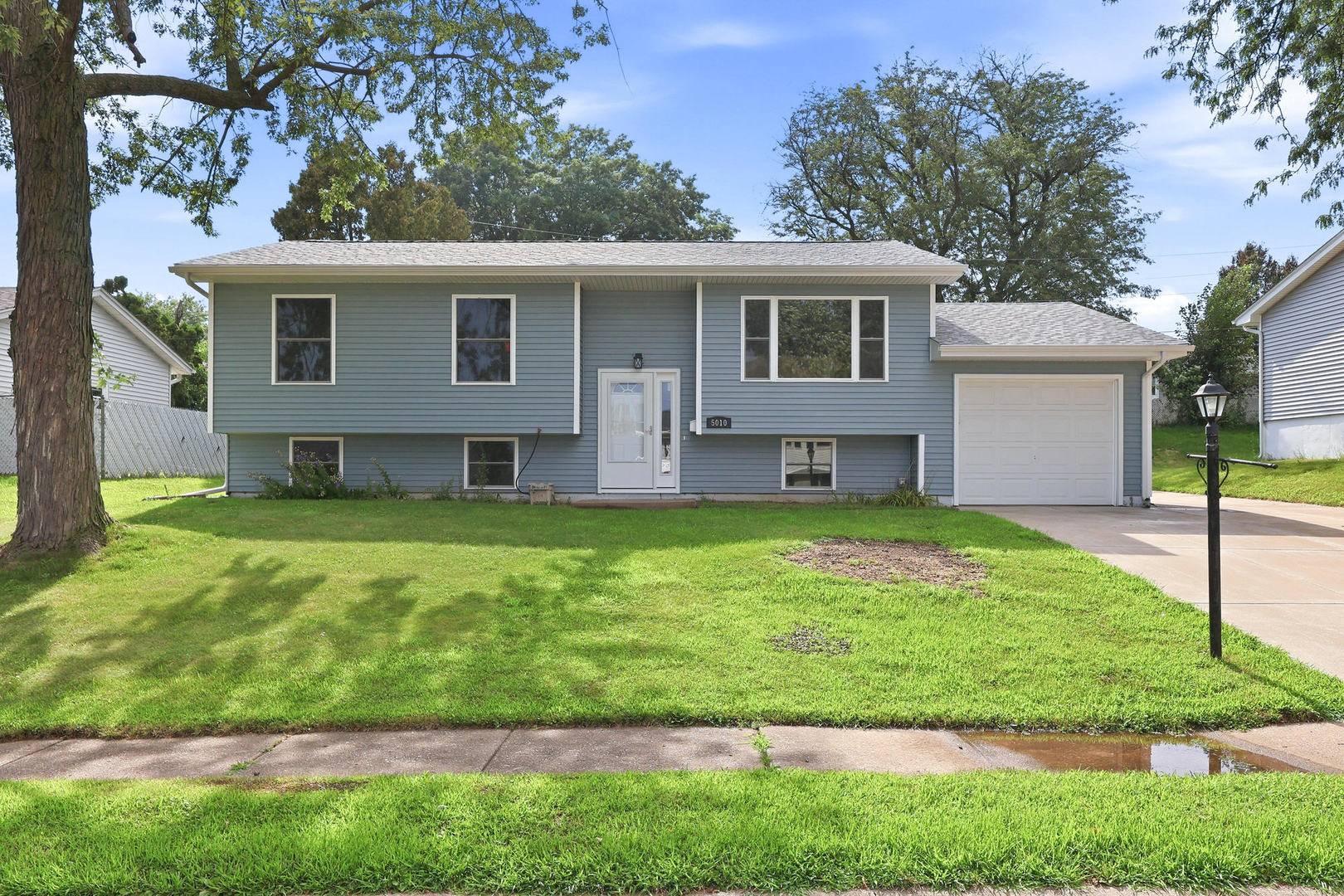 5010 N Harrison ST, Davenport, IA 52806