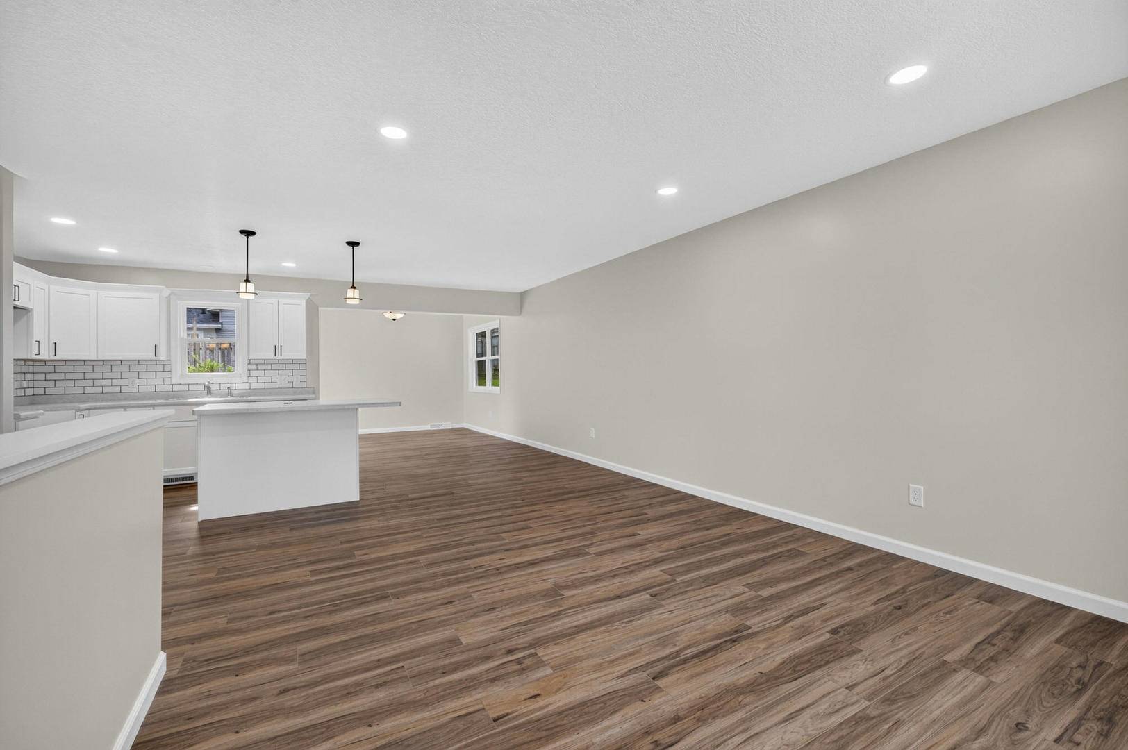 5010 N Harrison ST, Davenport, IA 52806