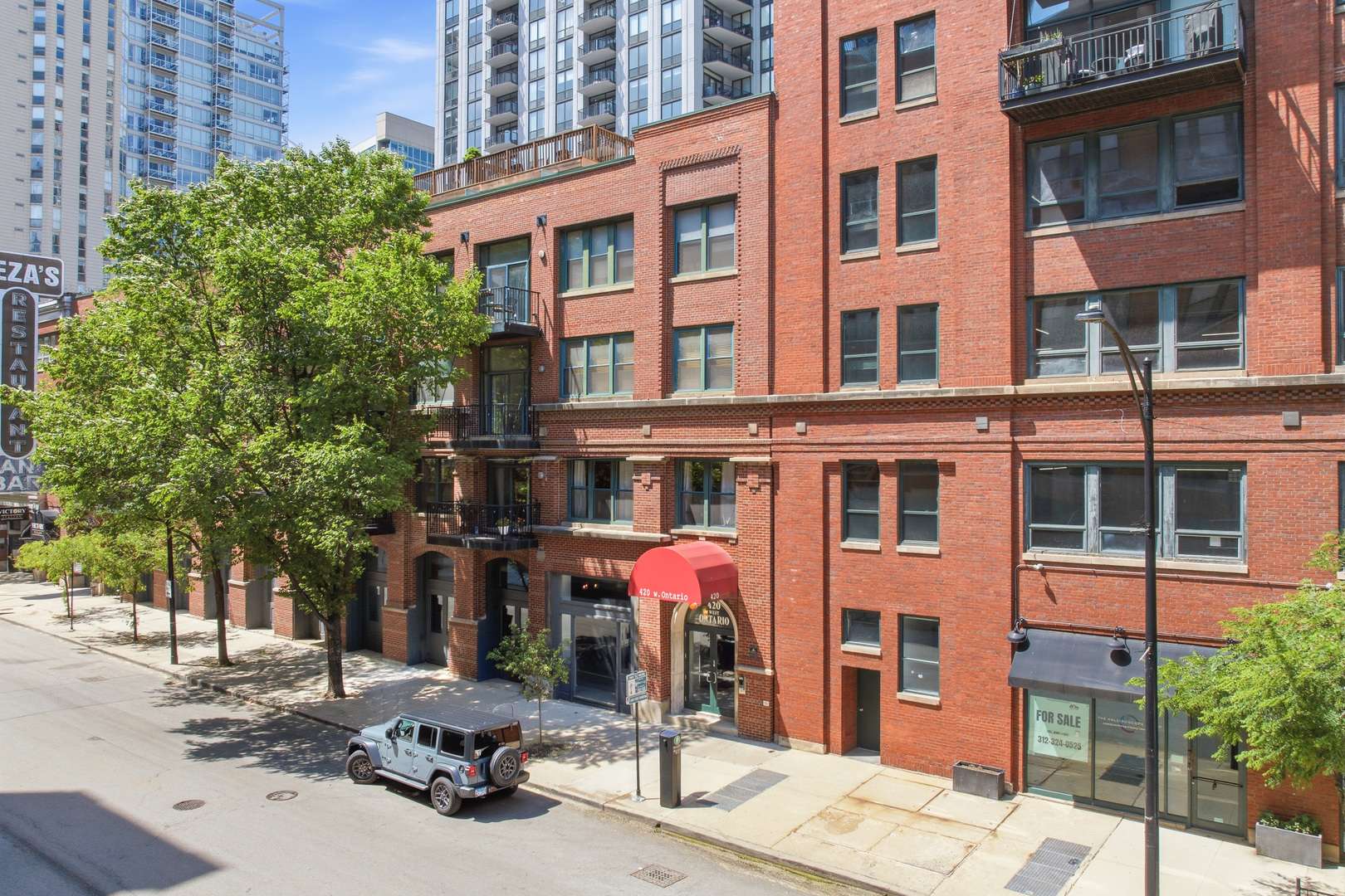 420 W Ontario ST #304, Chicago, IL 60654