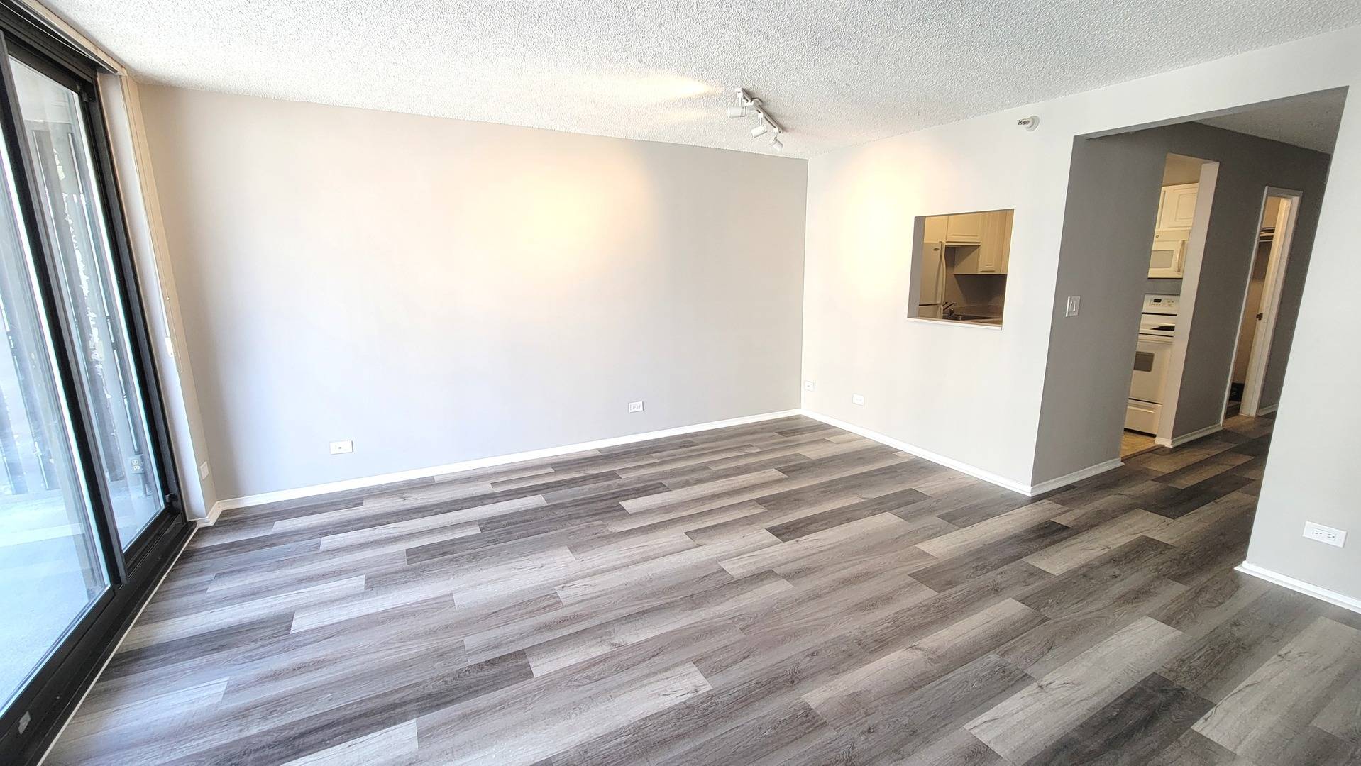 10 E Ontario ST #2406, Chicago, IL 60611