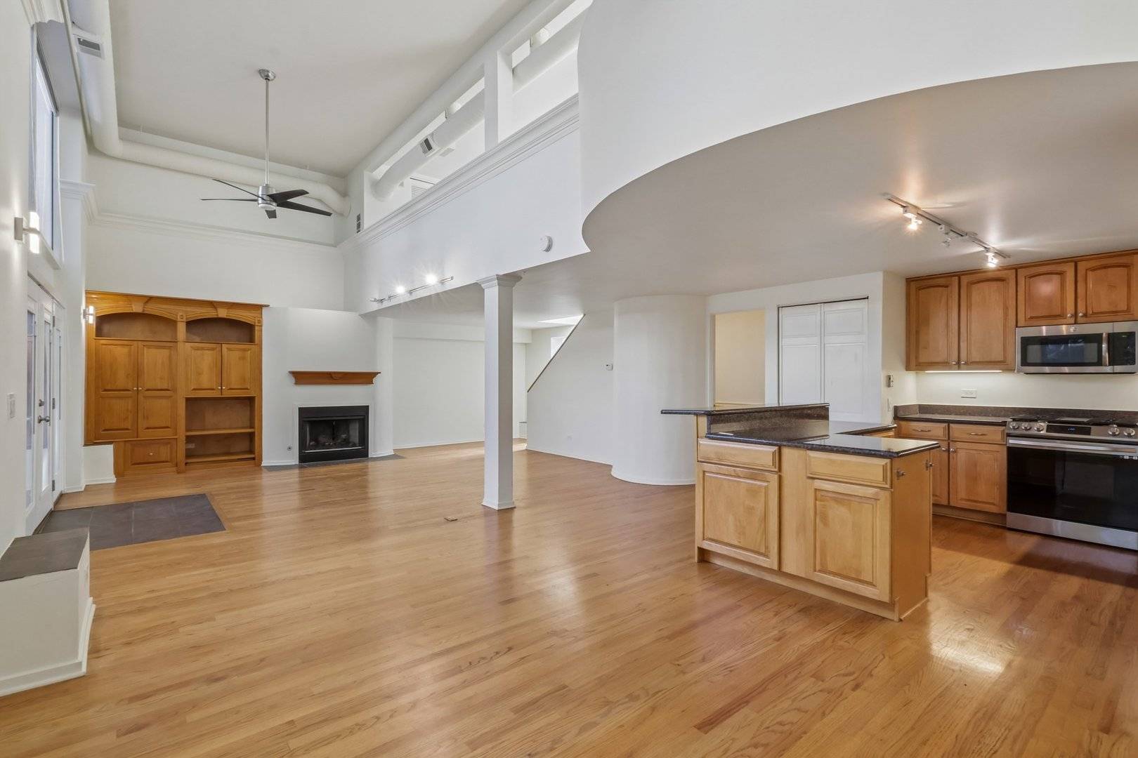 1133 W CORNELIA AVE #B, Chicago, IL 60657