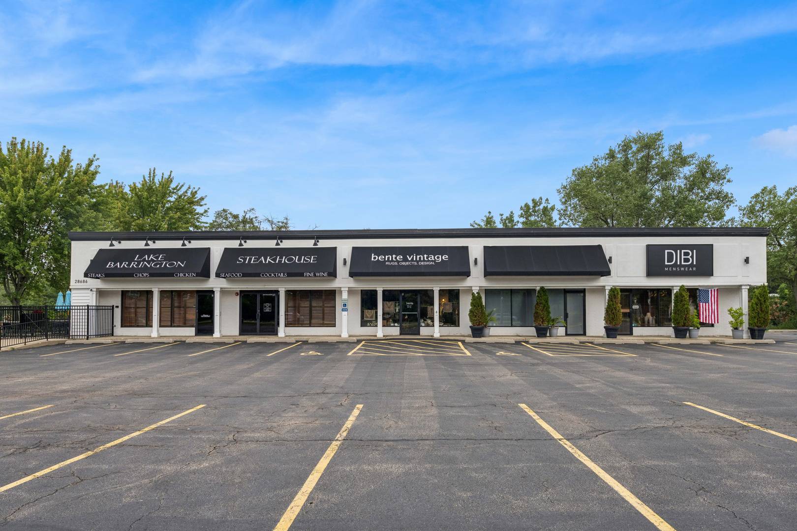 28662 W Northwest HWY, Lake Barrington, IL 60010