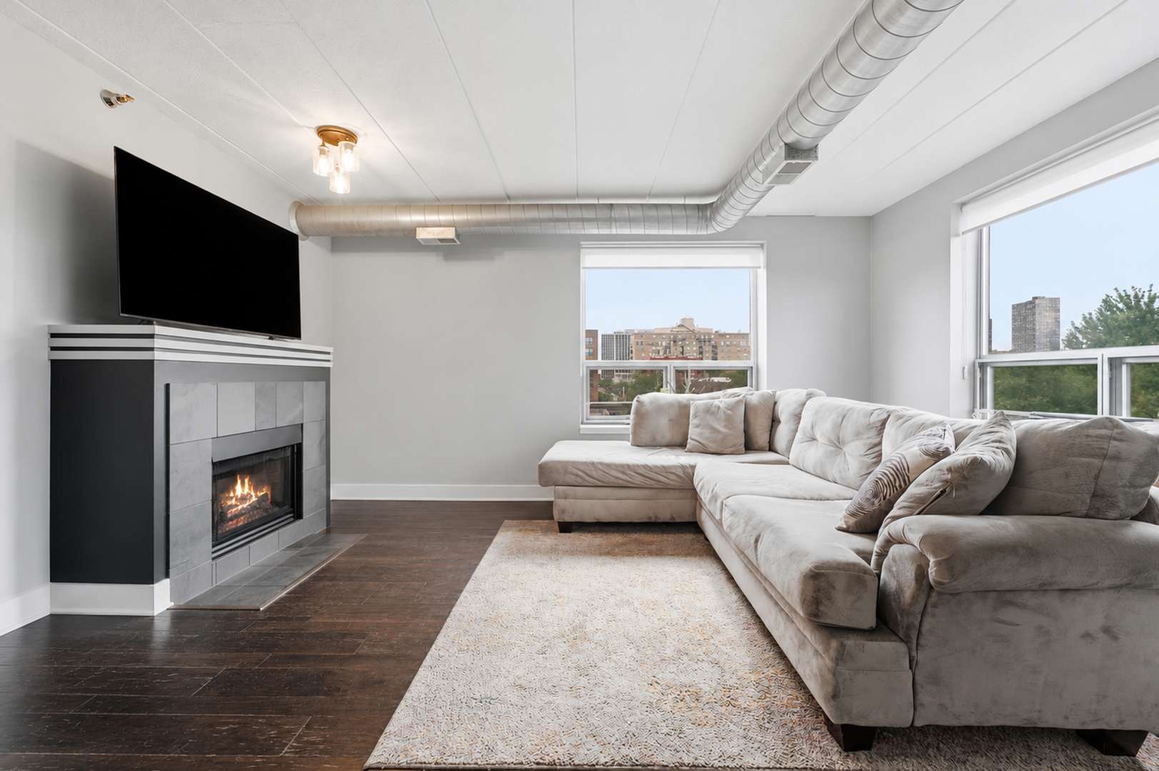 1100 W Montrose AVE #502, Chicago, IL 60613