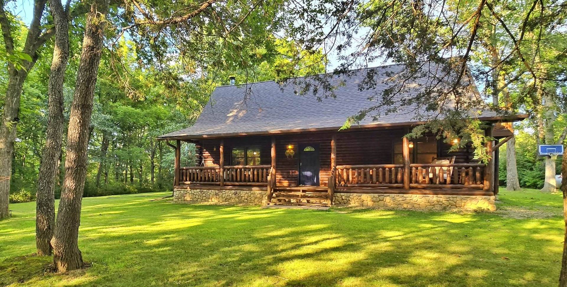 11 Hemlock DR, Putnam, IL 61560